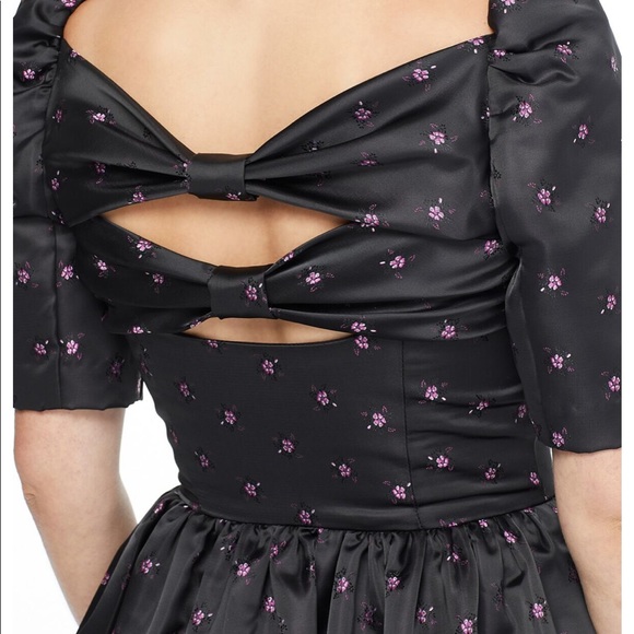 NEW • Gal Meets Glam • Maude Daisy Satin Dress - Picture 4 of 7